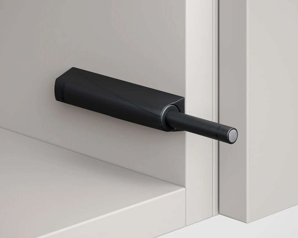 <B>PUSH TO OPEN MAGNET</B> 