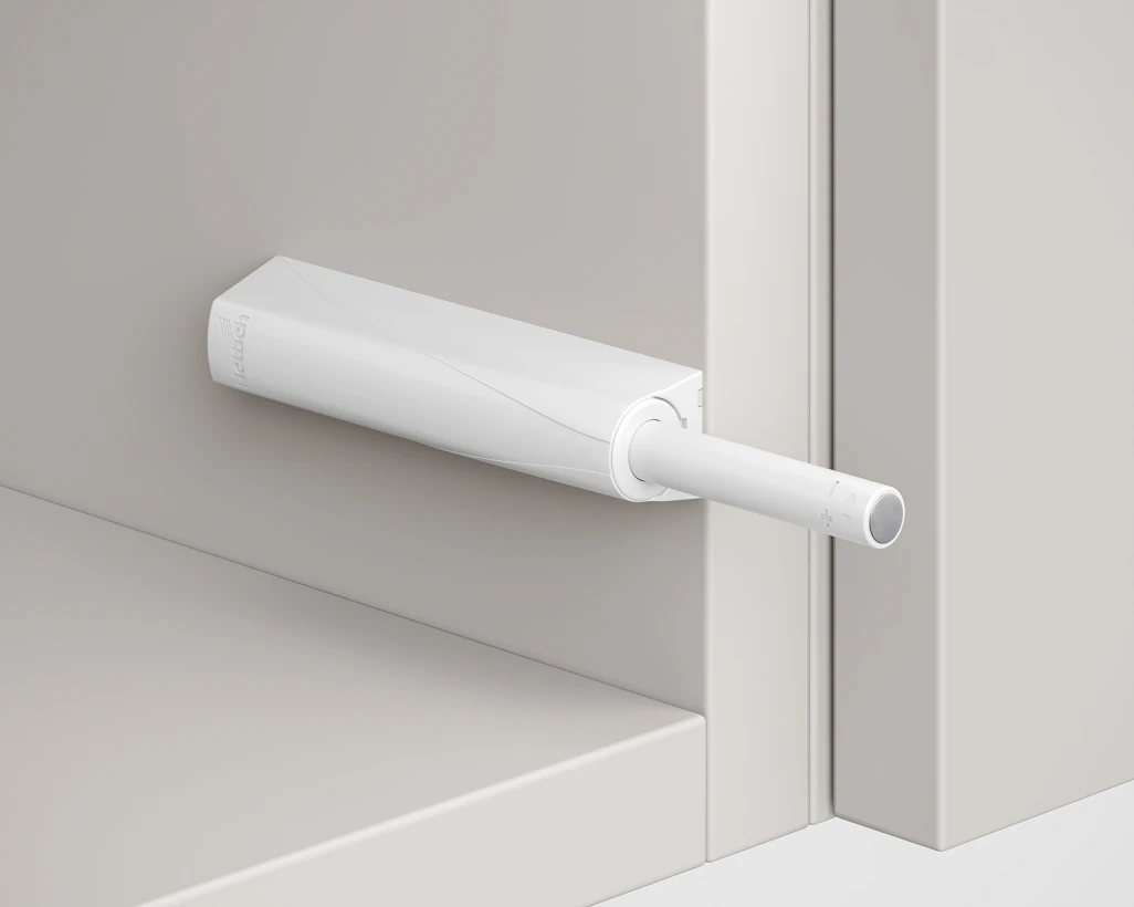 <B>PUSH TO OPEN MAGNET</B>
